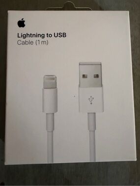 NWT Apple Lightning to USB Cable in White